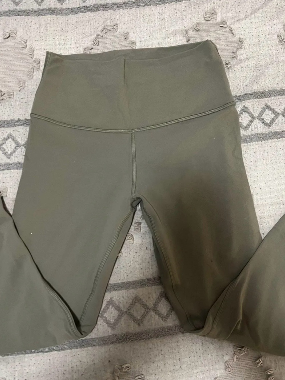 lululemon athletica Olive Green Leggings Size 6